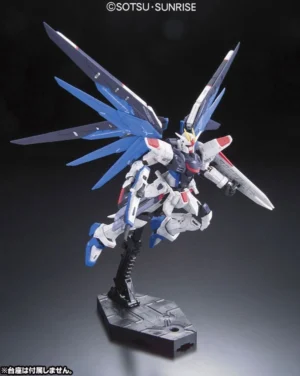 1/144 RG Freedom Gundam - Image 4